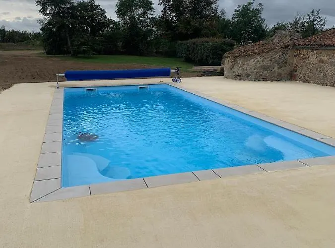 Les Mirabelles Сasa de vacaciones Argenton-lʼ Église
